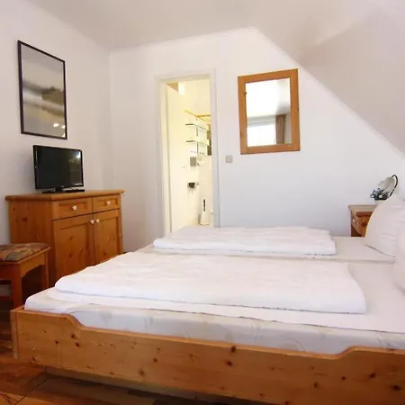 Appartementhaus Pinamar, שרבאוץ